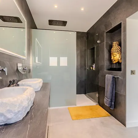 Luxury Amazing Location Villa Marbella