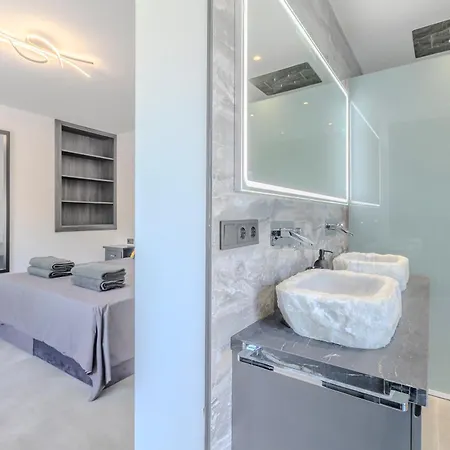 Luxury Amazing Location