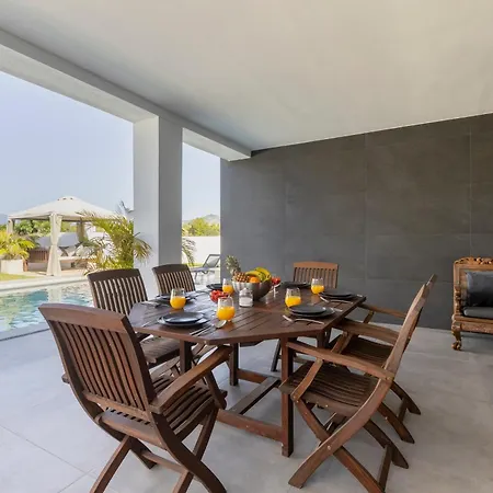 Villa Luxury Amazing Location *